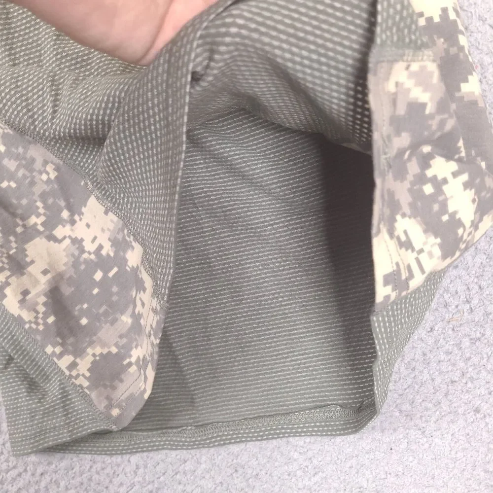 Massif Army Combat Shirt Mens Small Long‎ Sleeve Mock Neck Digital Camo US Army